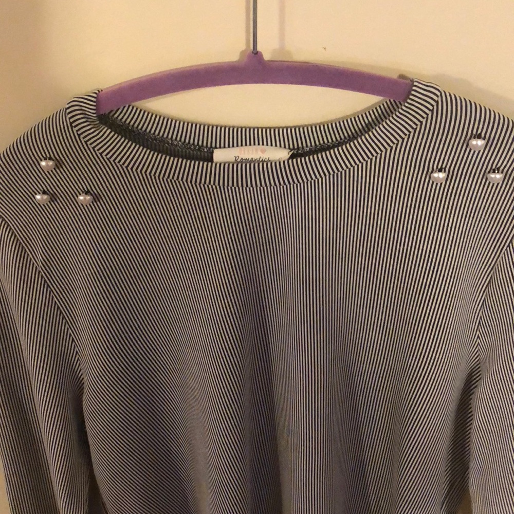 Urban Romantics top - Picture 3 of 4